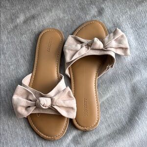 Old Navy Women's Bow Sandals
